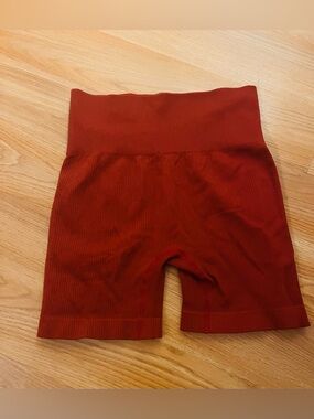 Ribbed High-Waist Bike Shorts - Rust Red